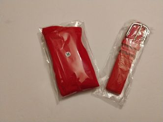 Youth Baseball Softball Size M Red Socks & Belt