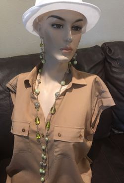 Light green necklace with earrings