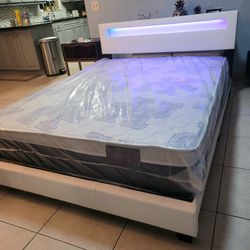 NEW QUEEN PILLOW TOP MATTRESS AND BOX SPRING 😊 Starting at $219👌