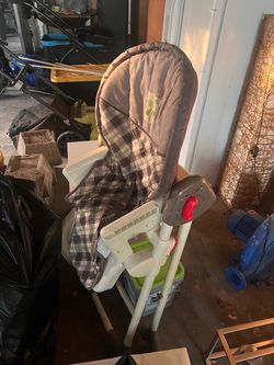 Slim high chair