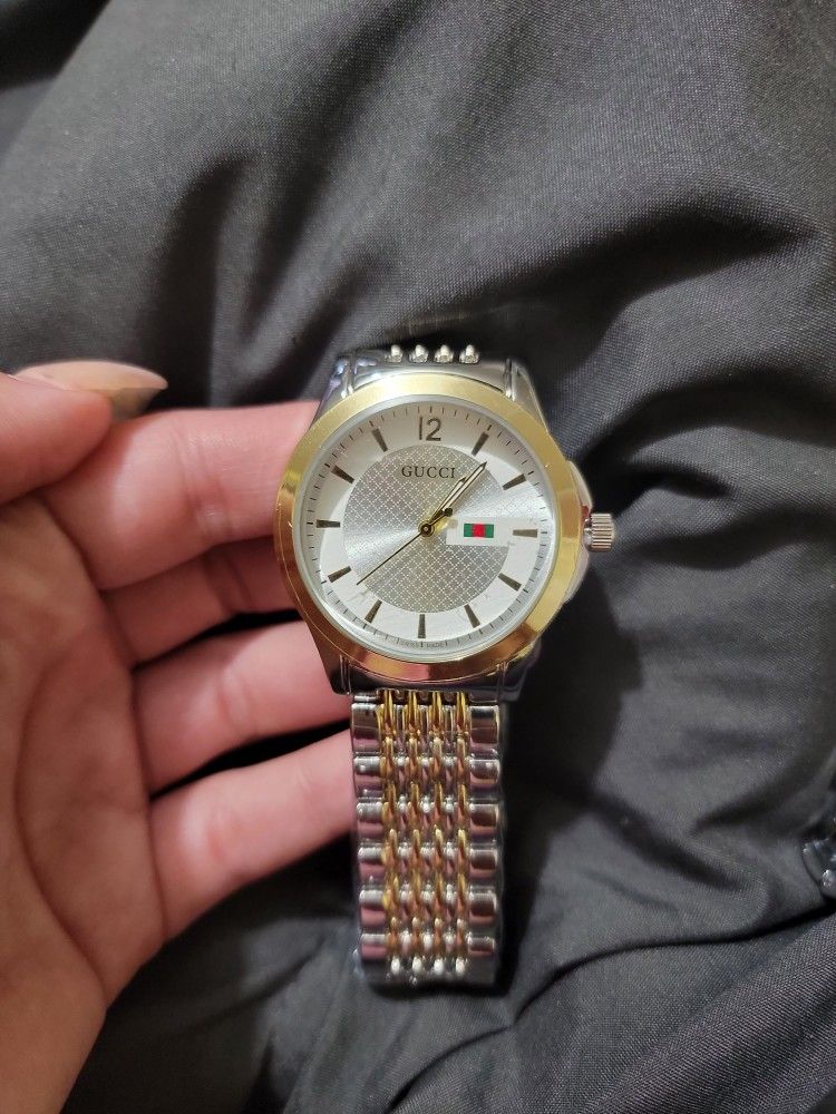 Gucci stainless Steel Watch