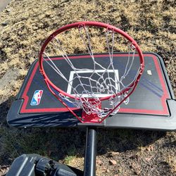 Basketball Hoop (BROKEN BASE)