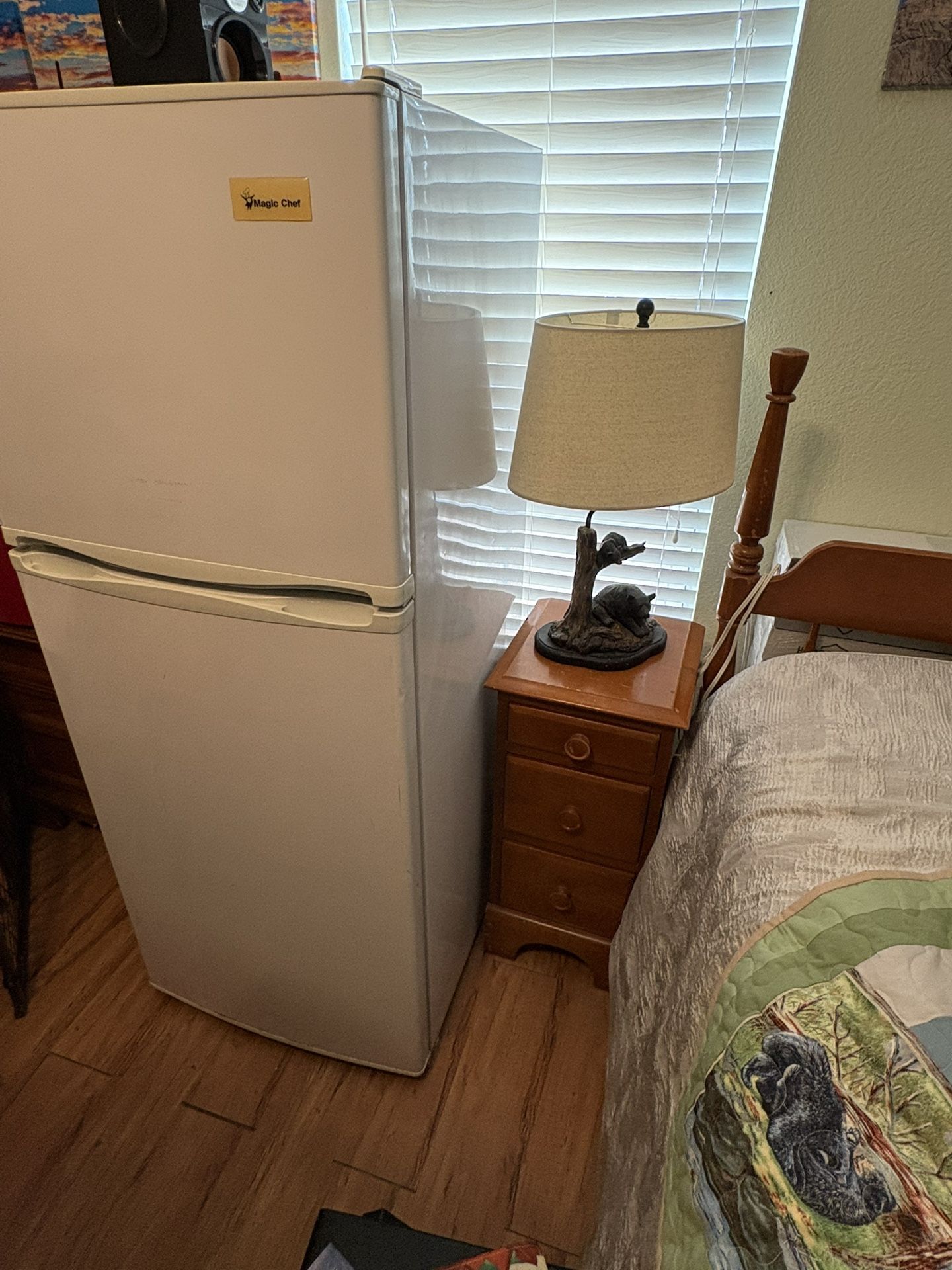 Magic Chef refrigerator freezer $140
