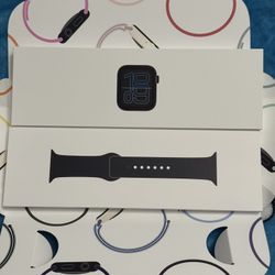 Apple Watch SE 3 40mm Midnight Al Midnight SB S/M GPS