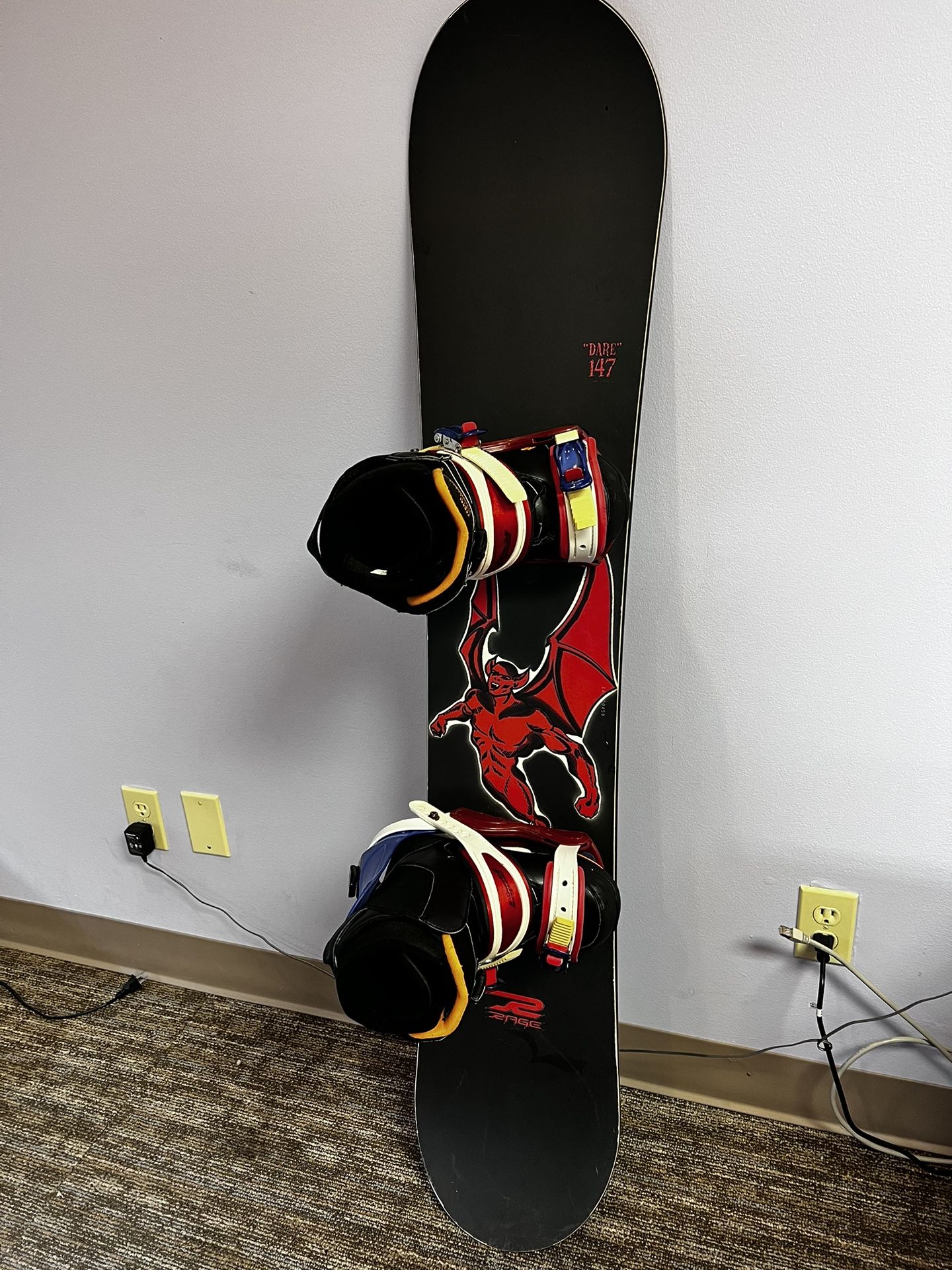 A complete Setup Snowboard + Boots + Bindings, You’re All Set for Sale