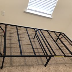 Foldable and Portable Twin Metal Bed Frame for Sale 