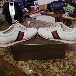 MEN'S GUCCI SNEAKERS