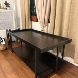 Living Room Table Decoration 