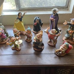 Snow white and the seven Dwarfs classic Disney collection including the Queen and the Evil Witch 