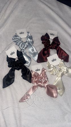 Hair tie