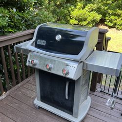 Webber Spirit Grill (New Flavorizers)
