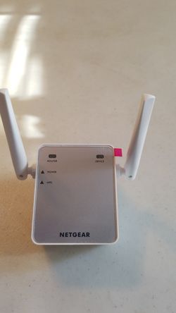 NETGEAR EX2700 - Essentials Edition - Wi-Fi range extender - Wi-Fi - 2.4 GHz