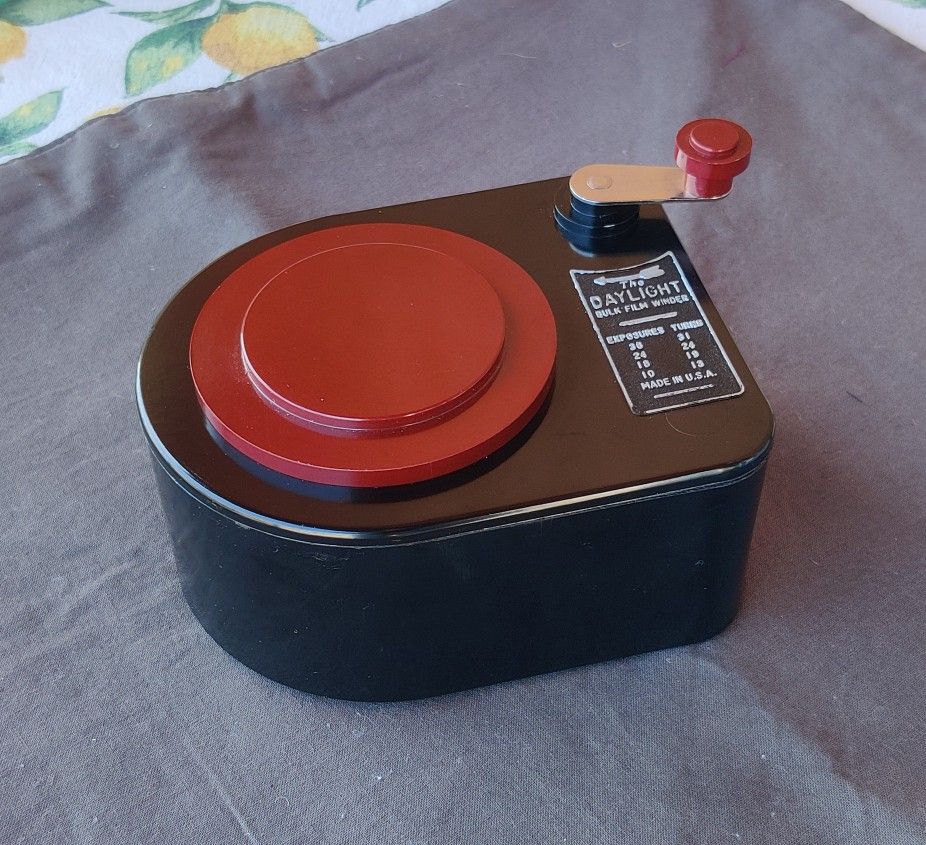 Like New! Lloyd Daylight 35mm Film Loader