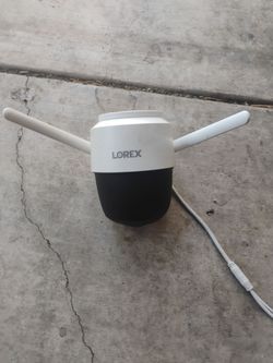 LOREX  2K PAN AND TILT OUTDOOR WI-FI SECURITY CAMERA