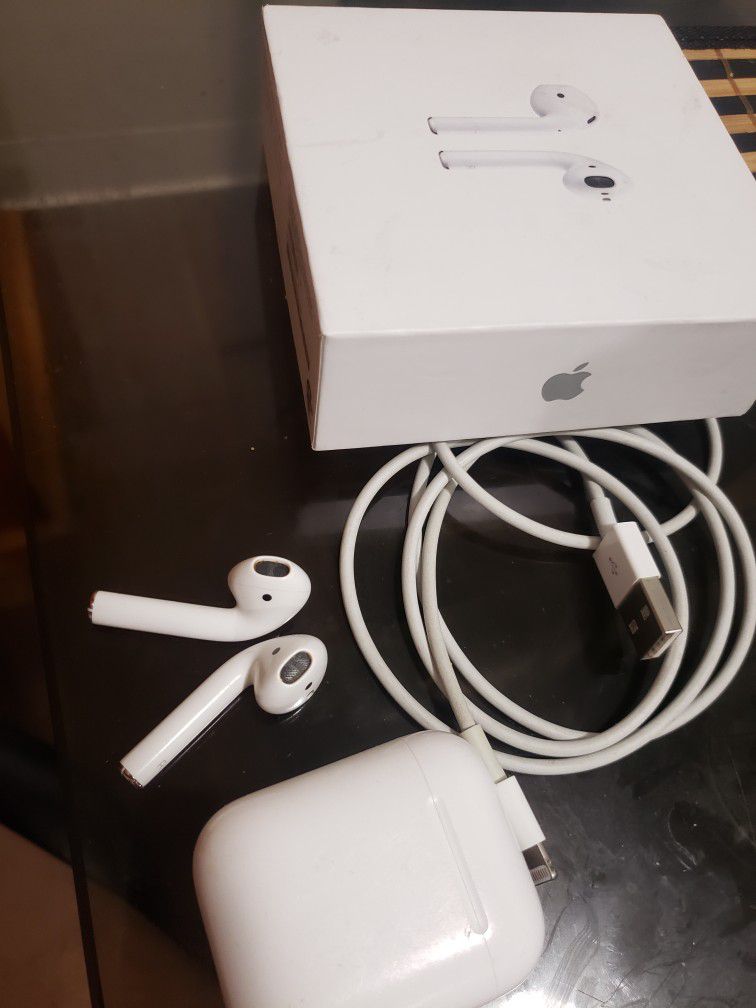 Airpods Apple Genuine First Generation In Good Conditions 