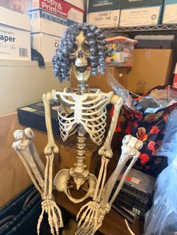 Skeleton Halloween decoration with wig