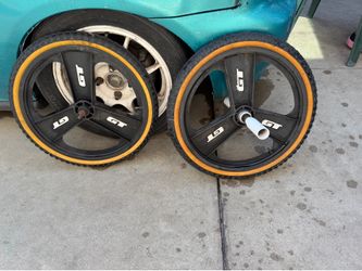 90’s Collectors Gt Fan Mags with Gt stamped pegs