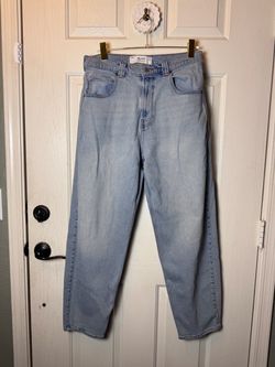 Hollister Baggy Skater Jeans with patch W32 L32