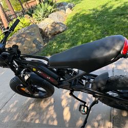 E-bike For Sale - Less than 23 Miles