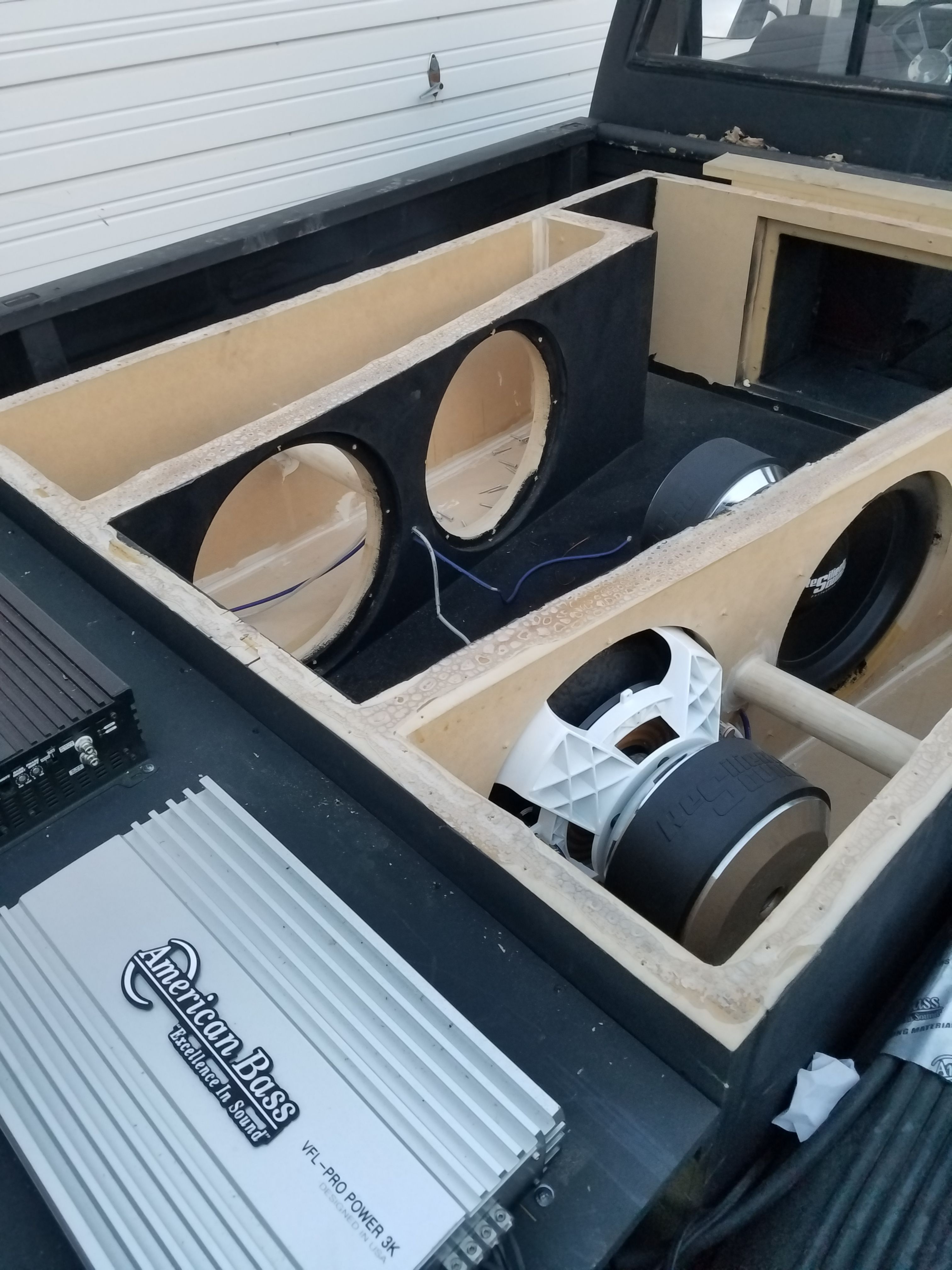 4 15 inch box blowthrough for Sale in Garfield Heights, OH OfferUp