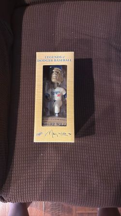Maury Wills bobble, head