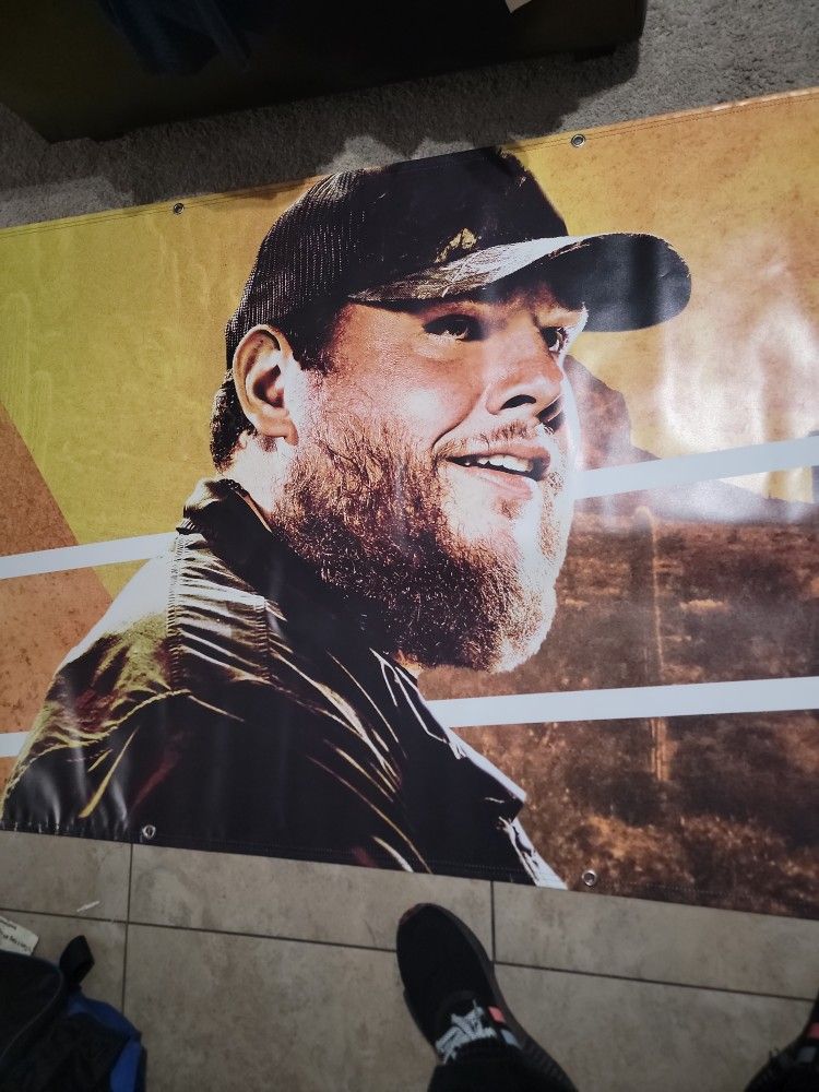 Luke Combs Banner