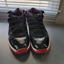 Authentic 2001 Jordan 11 Bred Size 10 Excellent Condition