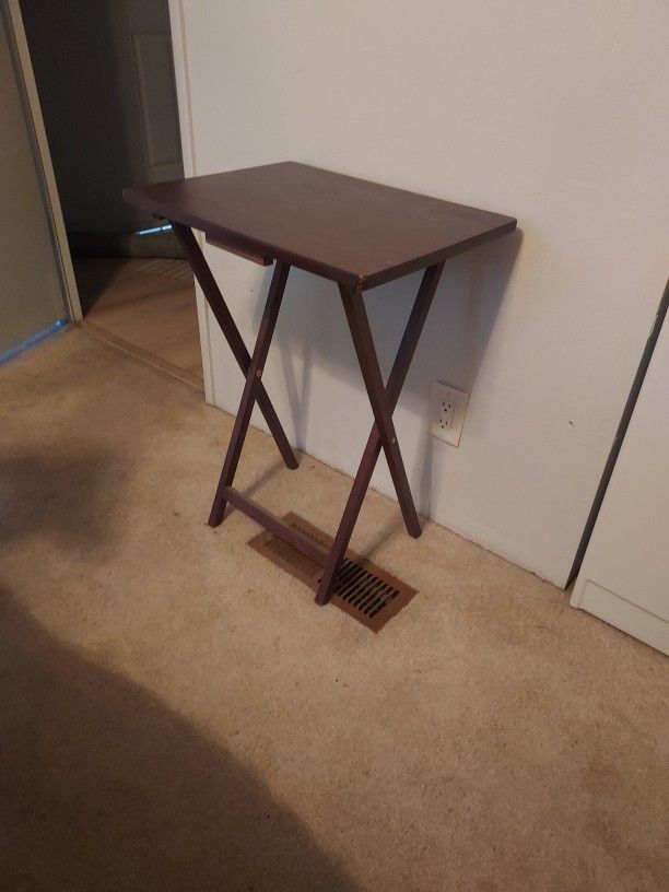 Folding End Table