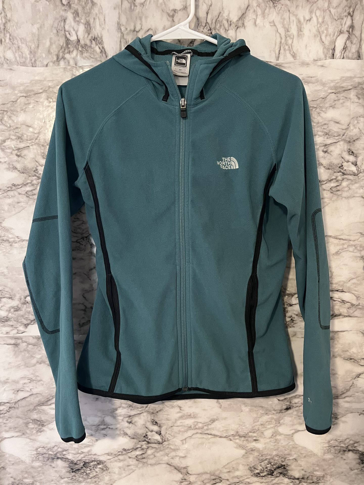 Woman’s Size Small North Face Zip Up