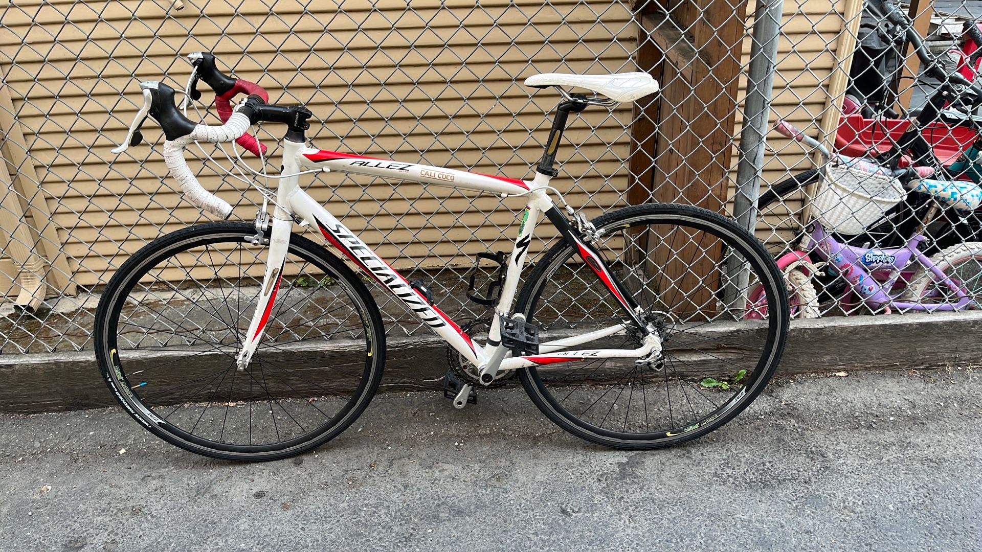 Specialized Road Bike 170-175cm 