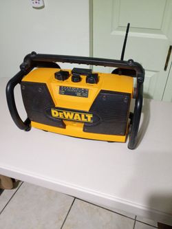 DeWalt radio charger