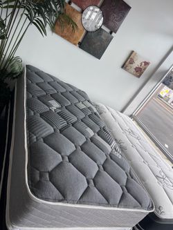 Twin  mattress