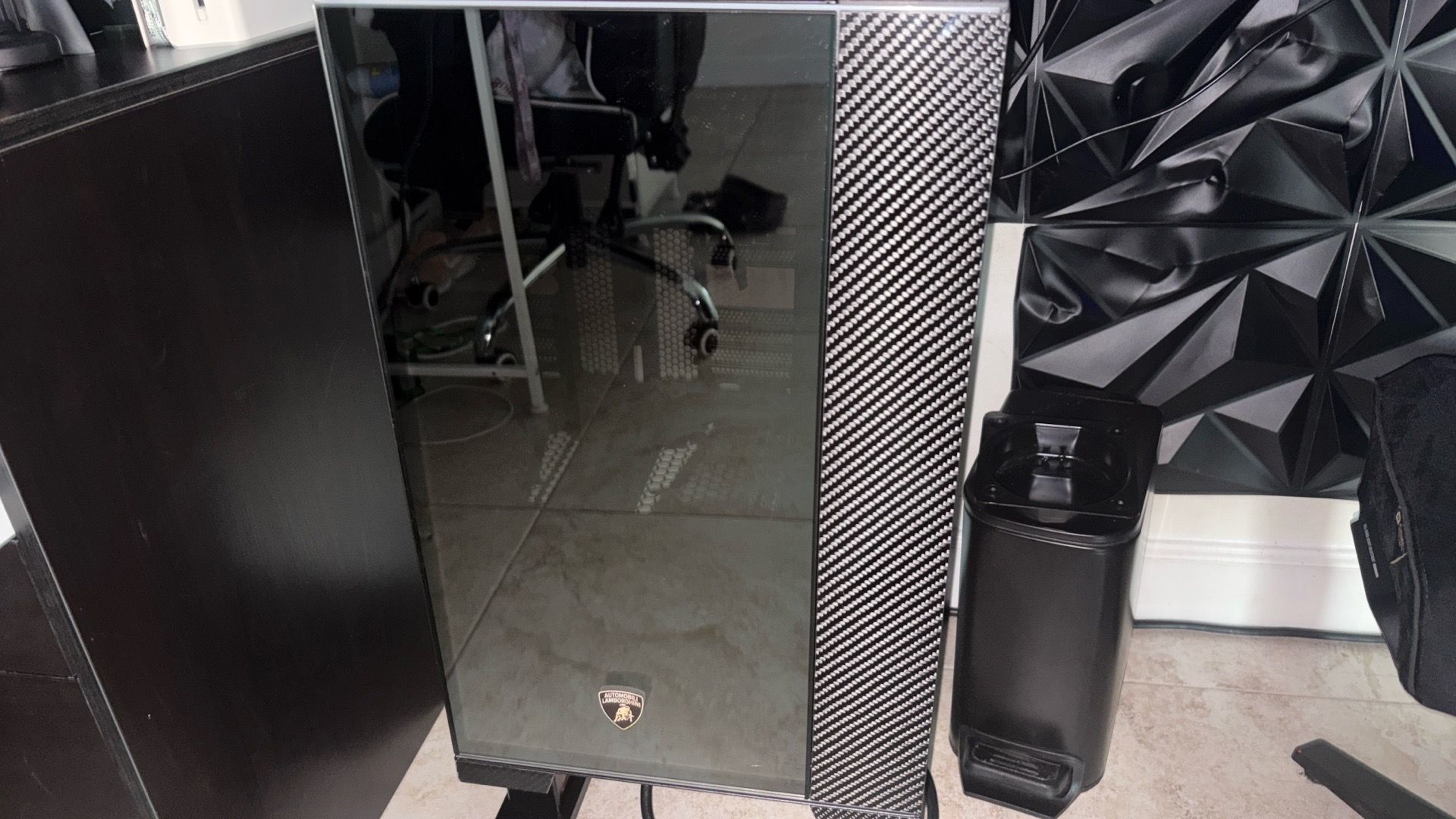 Lian Li EVO RGB Lamborghini Case