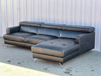 Like new sectional couch Delivery available
