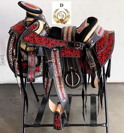 Montura bordada