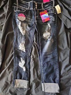 Almost Famous STarLeT SkinnY 9