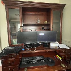 Solid Wood Desk / China 