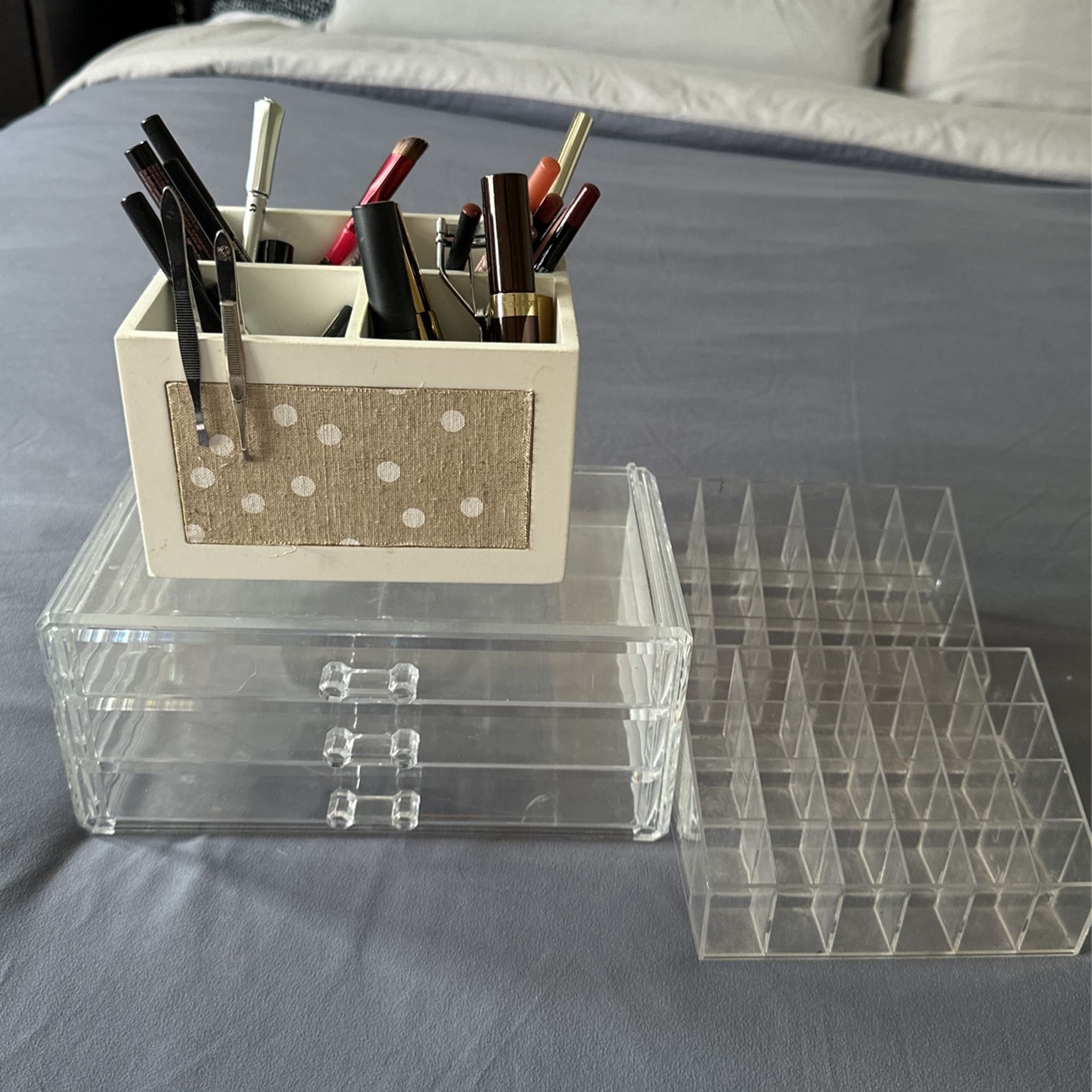 Make Up Boxes Lipstick holder, brush holder and make up storage box