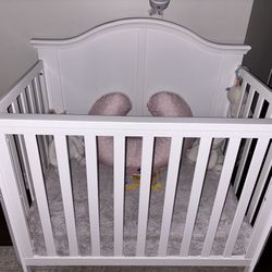 Delta Children Parker Mini Convertible Crib