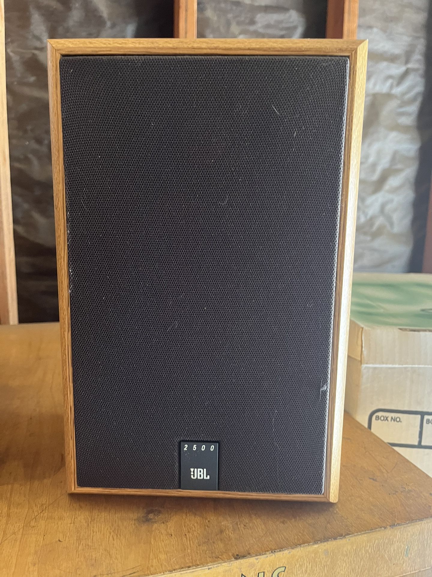 JBL 2500 Series speakers