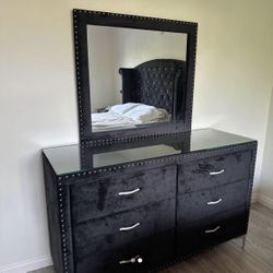 Black Velour Bed Set 