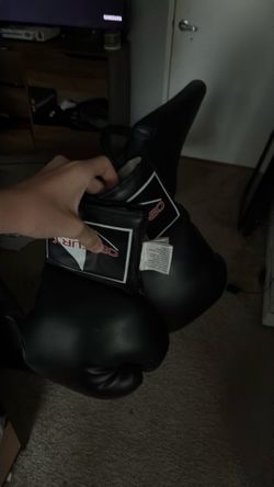 Boxing gloves