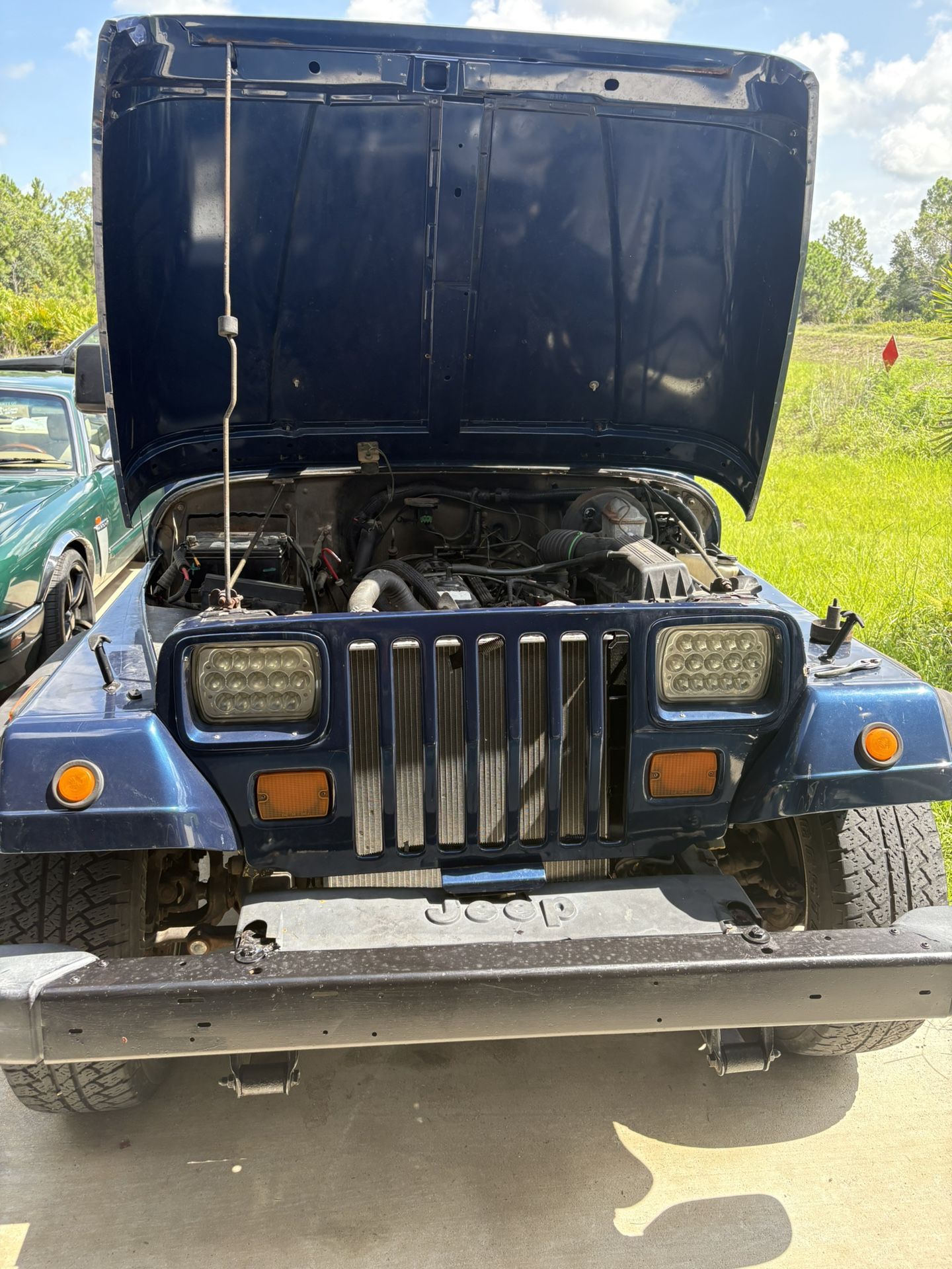 1990s Jeep Wrangler YJ β Runs Great! Off-Road Ready β Soft Top β $8,000