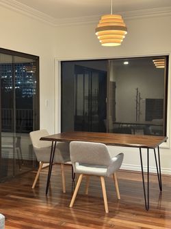 Live edge Dining table - Wood With Metal Legs