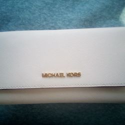 Michael Kors Pale Pink Wallet
