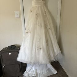 ‏Wtoo Brides by Watters Wedding Dress Desdemona Sweetheart  . Its originally almost price is $1500 selling for $350 Wedding size 10 