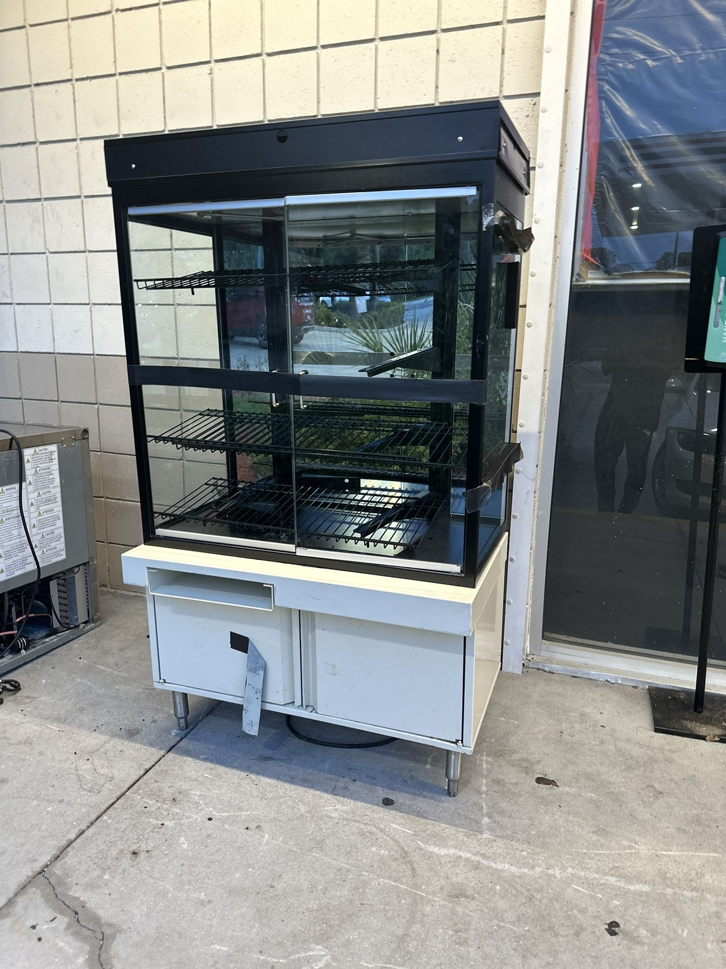 Commercial Display Shelf