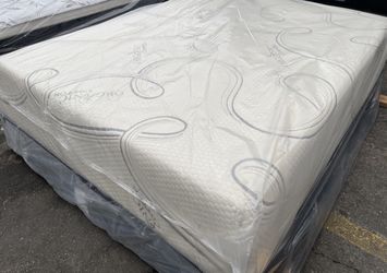 QUEEN MEMORY FOAM MATTRESS‼️