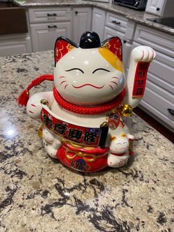 Ceramic Maneki-Neko lucky cat