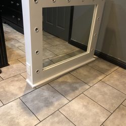 Vanity Mirror